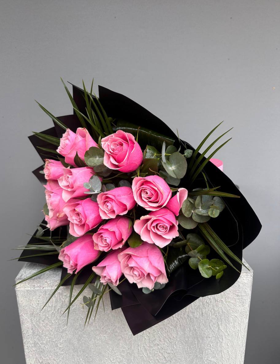 Pembe laleler buketi